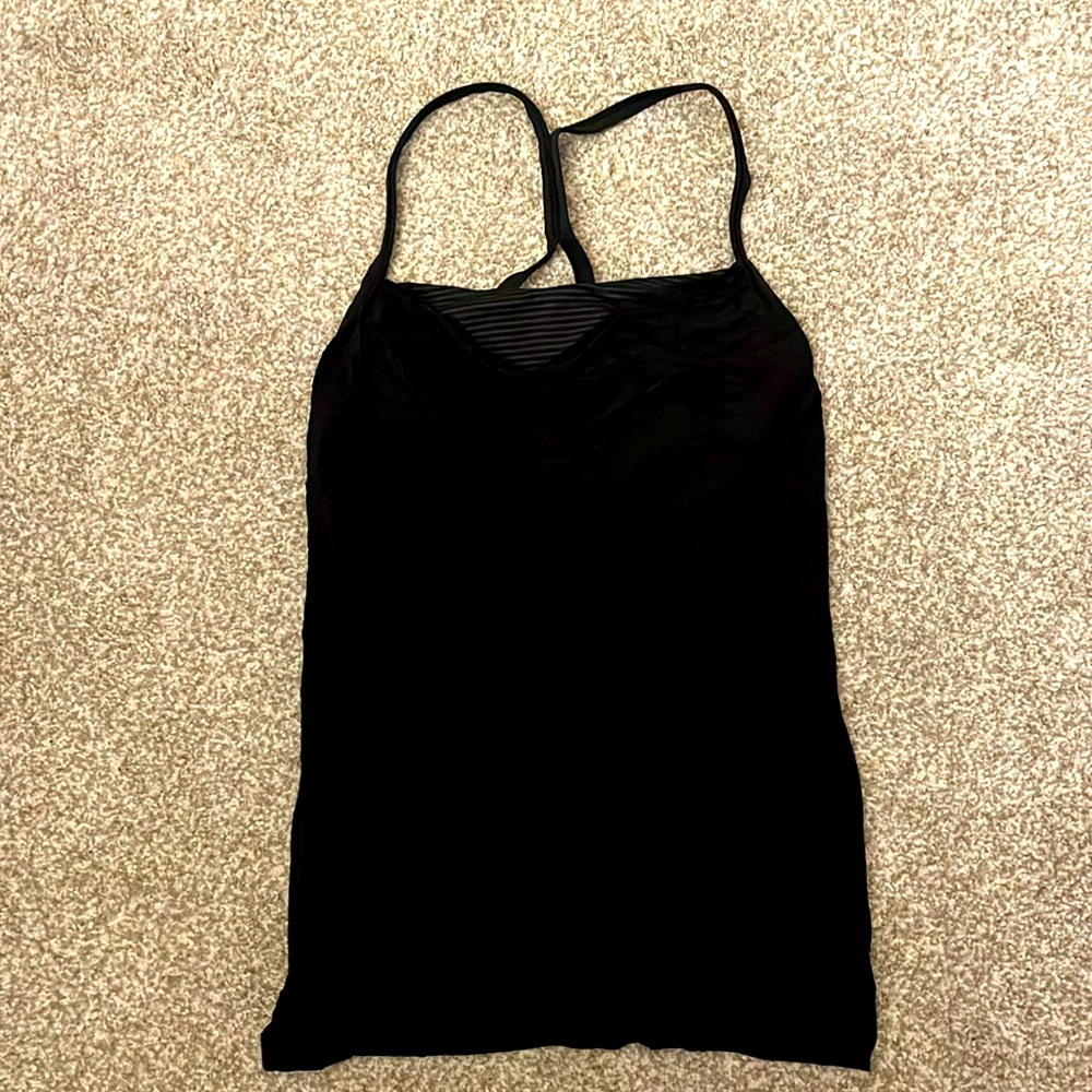 Lululemon workout top